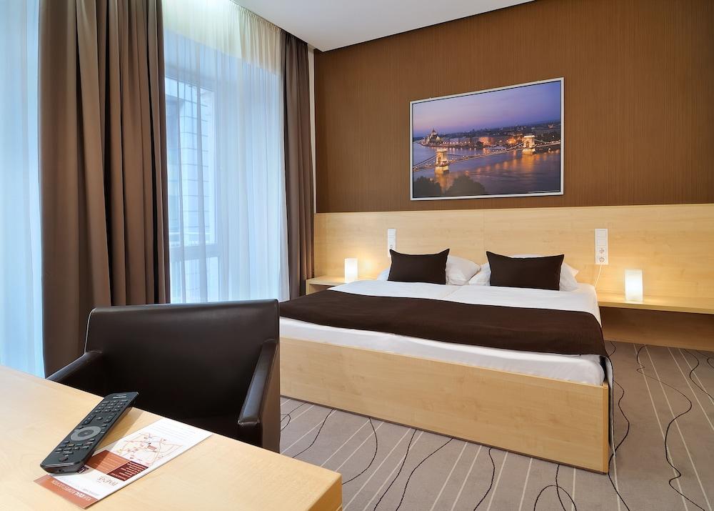 Promenade City Hotel - Room