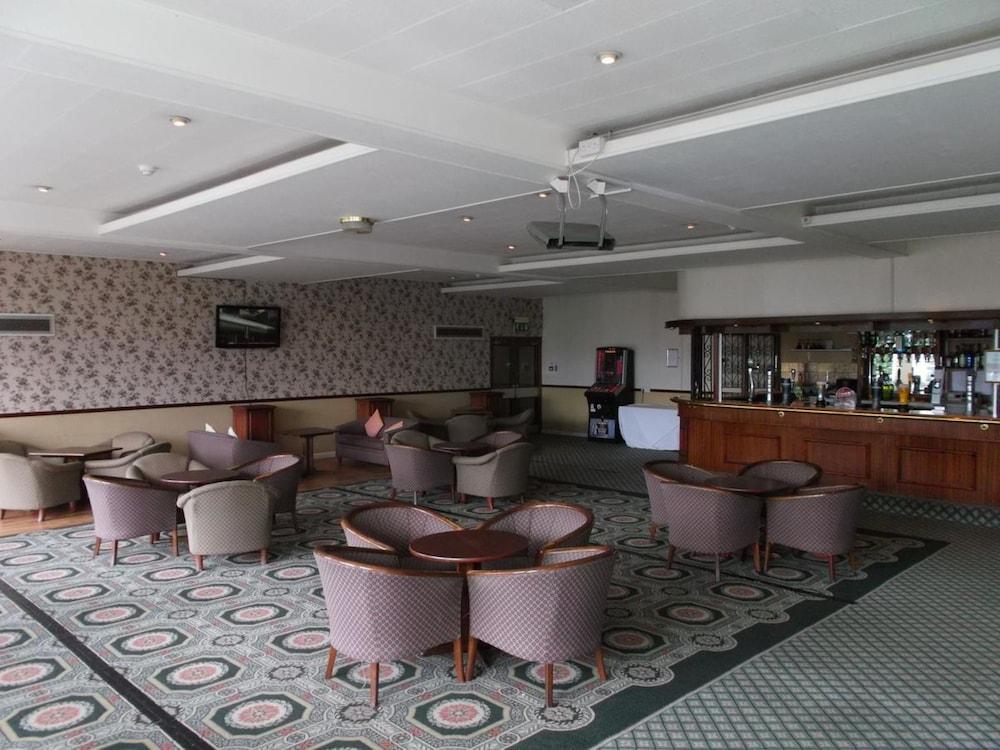 Milton Hilltop Hotel - Lounge