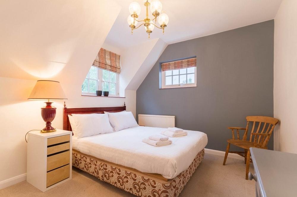 Cosy 3 Bedroom Detached House West Finchley - Room