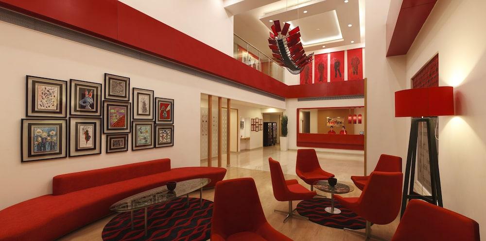 Red Fox Hotel, Delhi Airport - Lobby Sitting Area