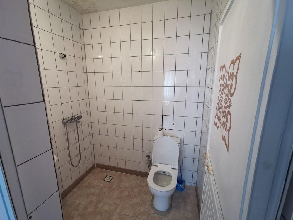 Saray Otel - Bathroom
