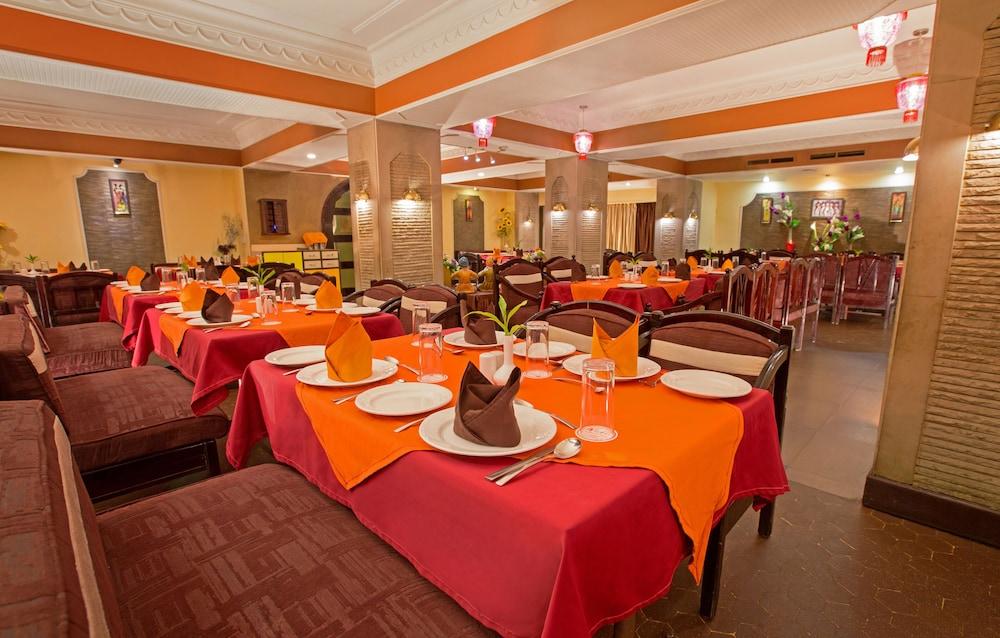 هوتل راجماهال - Restaurant