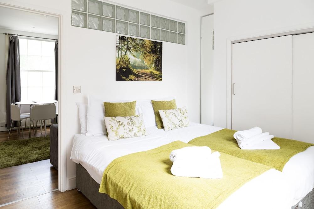 Cambridge City Apartments - Guestroom