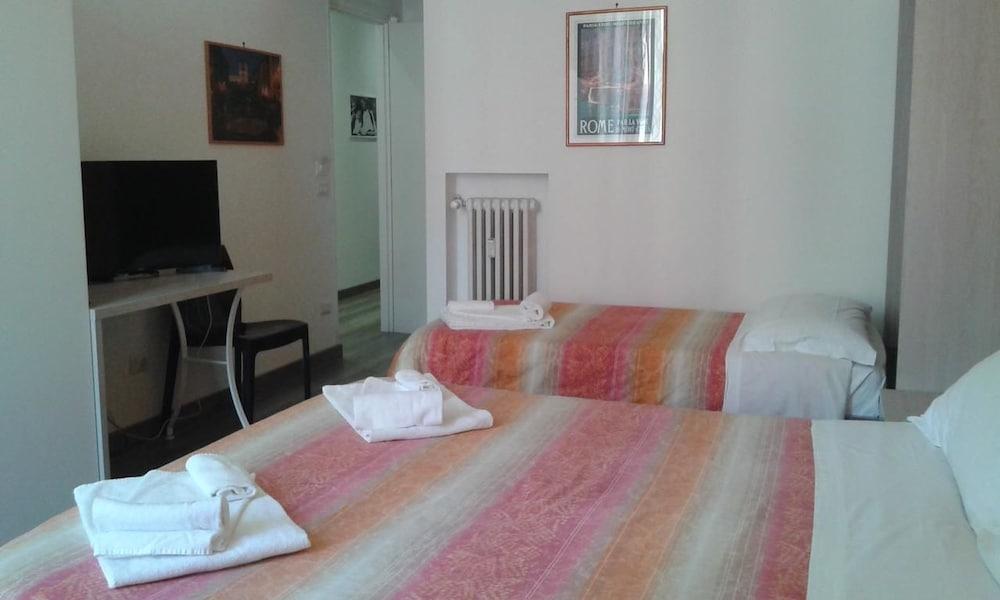B&B Holidays in Rome - Room