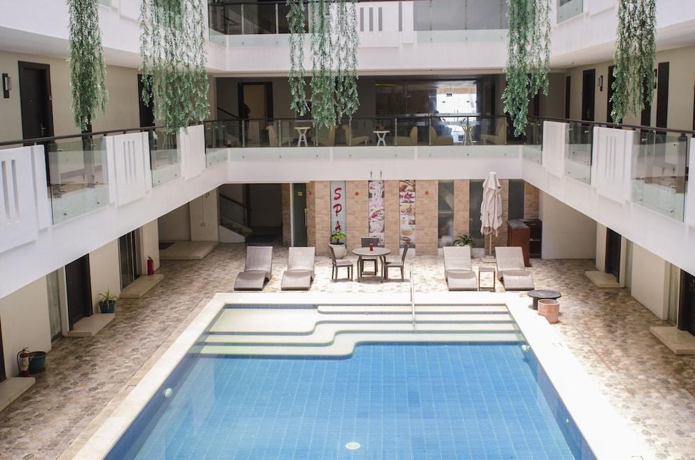 The Muse Hotel Boracay - Indoor Pool