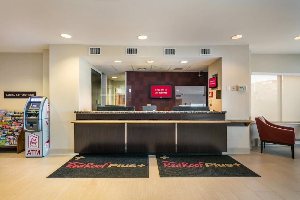 Red Roof Inn PLUS+ Boston - Logan - Reception