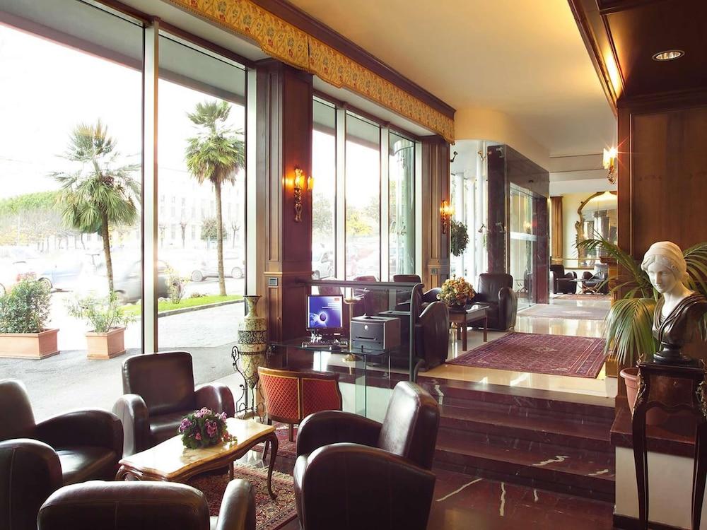 Hotel Dei Congressi - Lobby Sitting Area