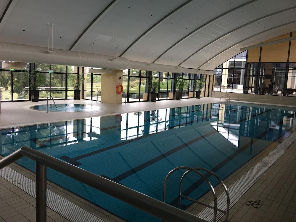 آيتكين هيل - Indoor Pool