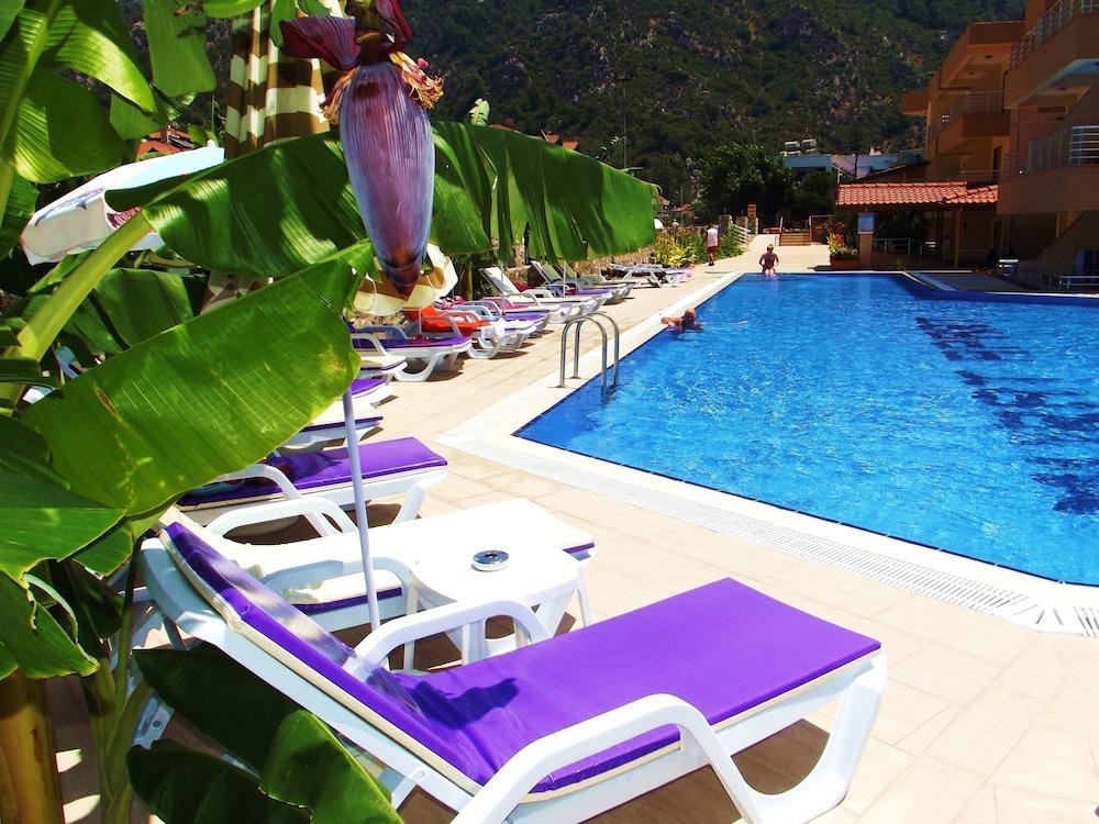 Murat Apart Hotel - Outdoor Pool