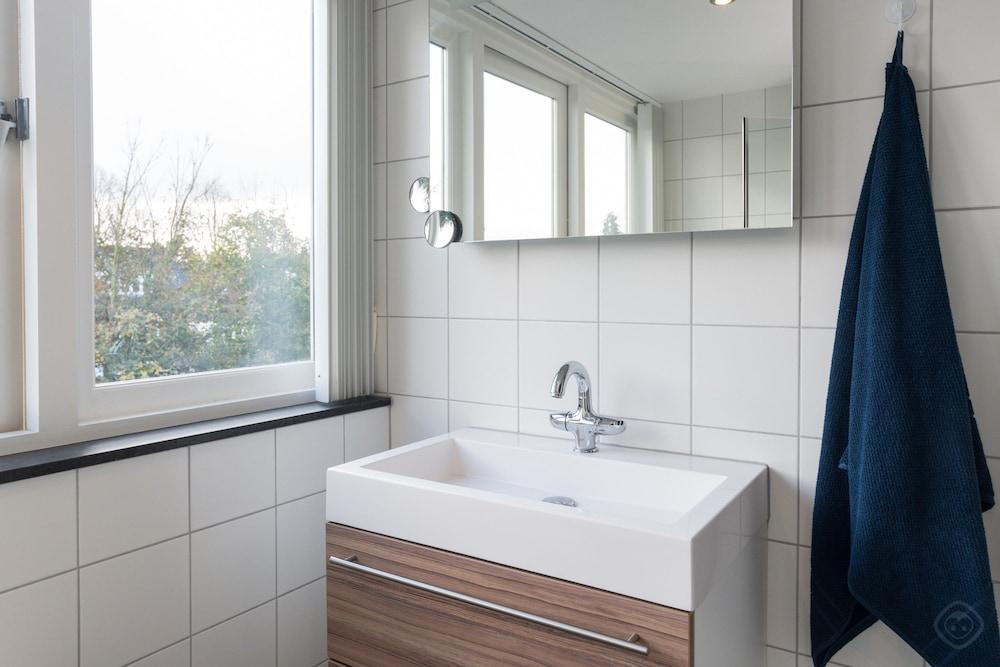 Park Village Amsterdam - Bathroom Sink