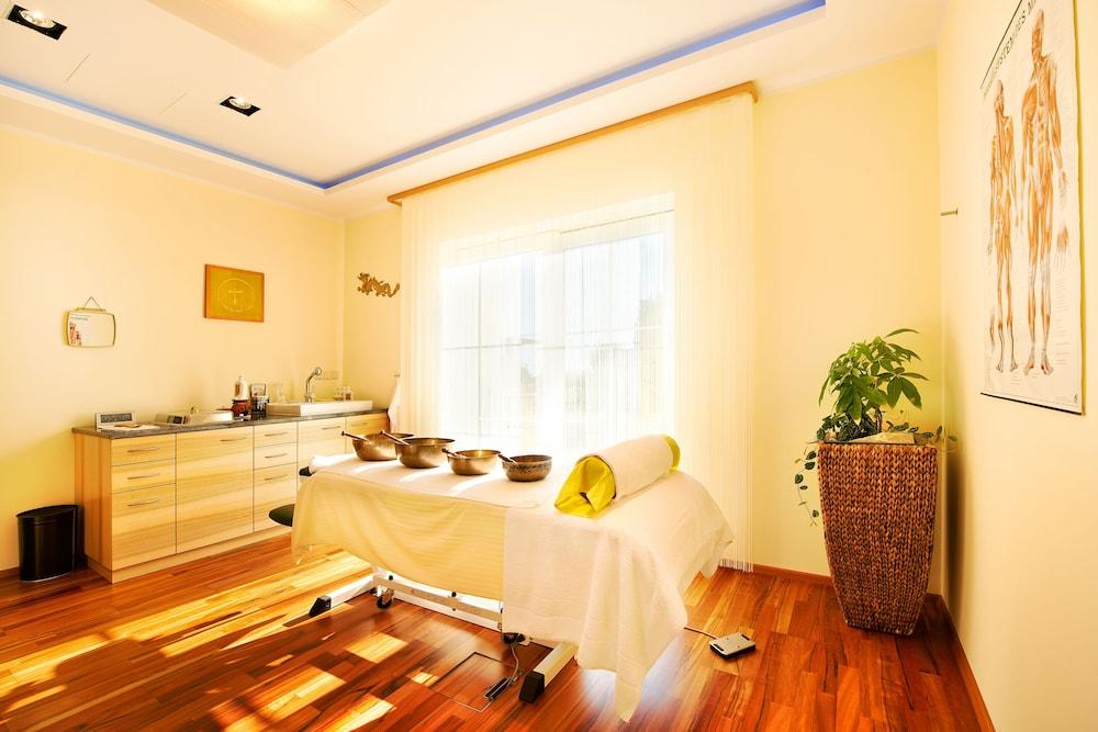 Revita Hotel Kocher - Massage
