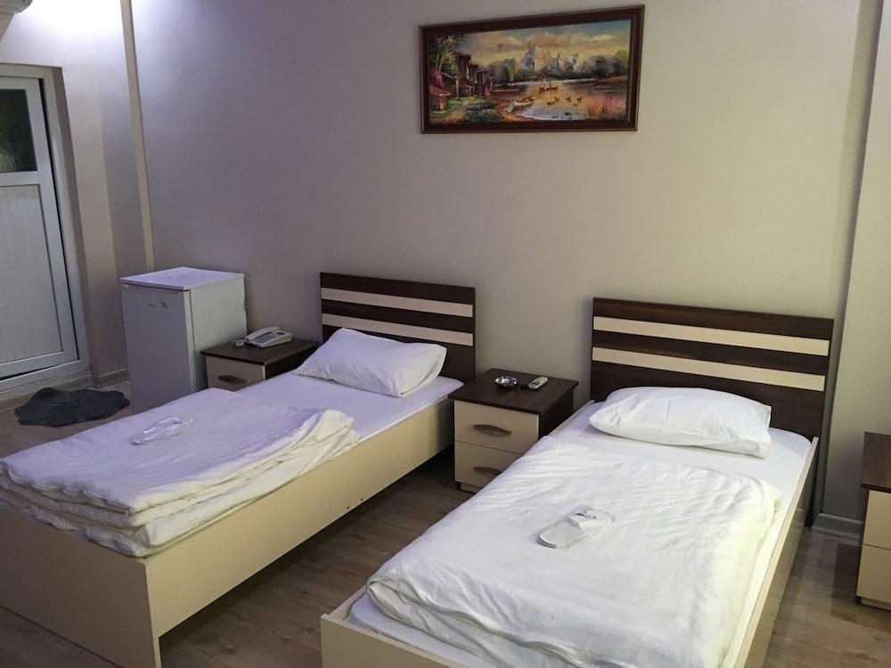 Ahranis Hotel - Room