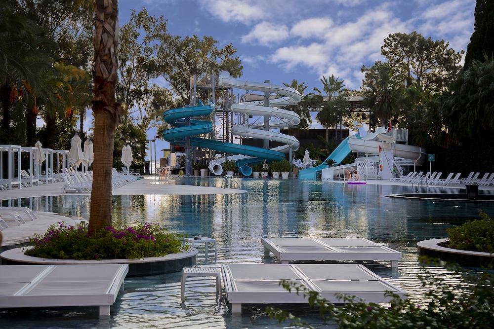 DoubleTree by Hilton Antalya-Kemer All-Inclusive Resort - Outdoor Pool