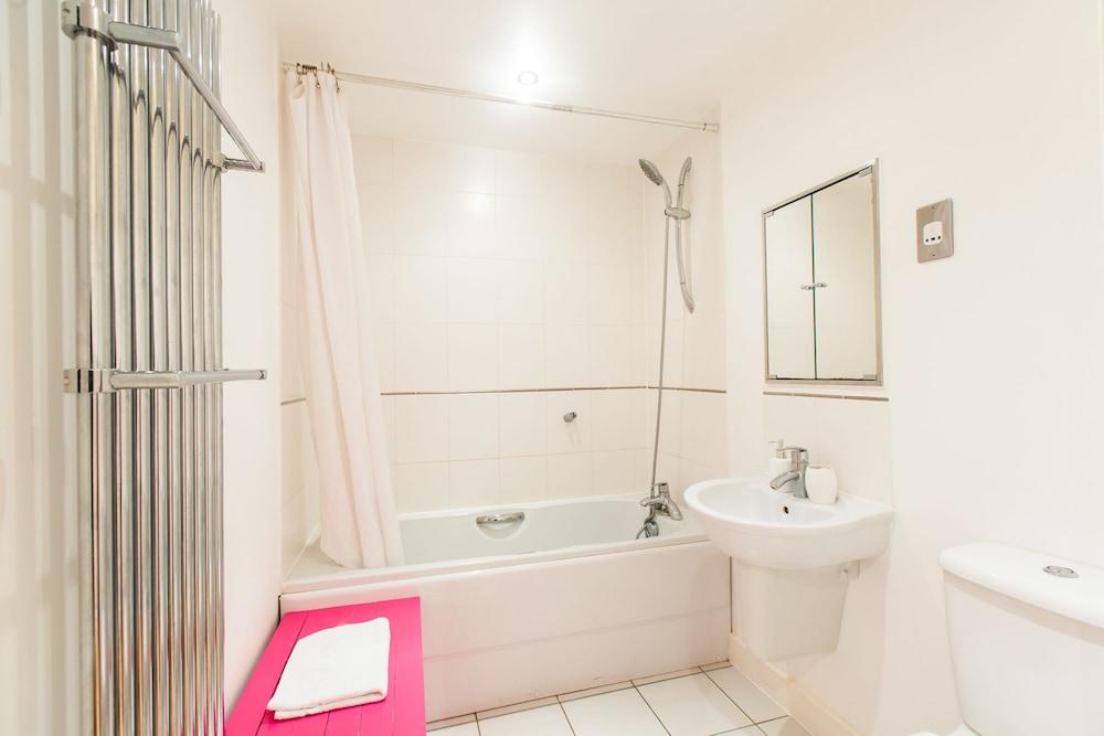 Austin David Apartments - Tourist Pad - Bathroom