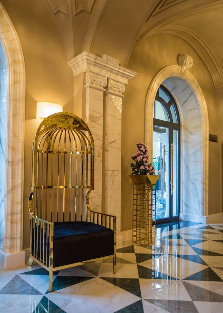 Promenade Hotel Baku - Lobby