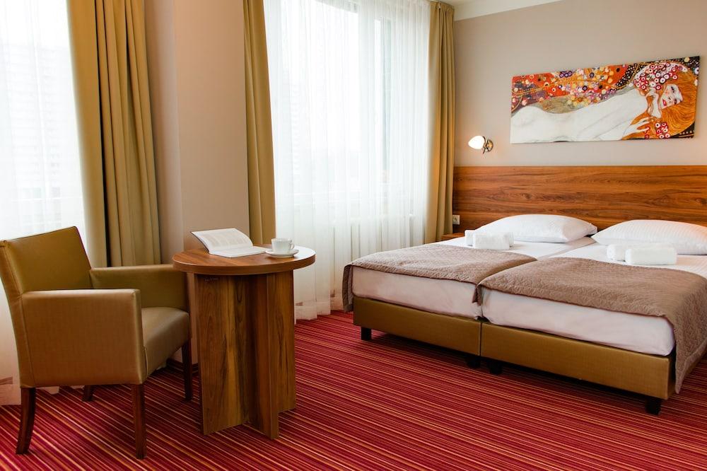 Hotel Katowice Economy - Room