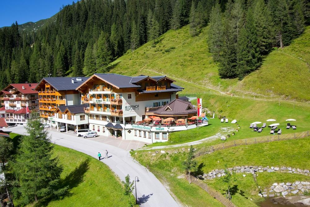 Hotel Alpenhof - Featured Image
