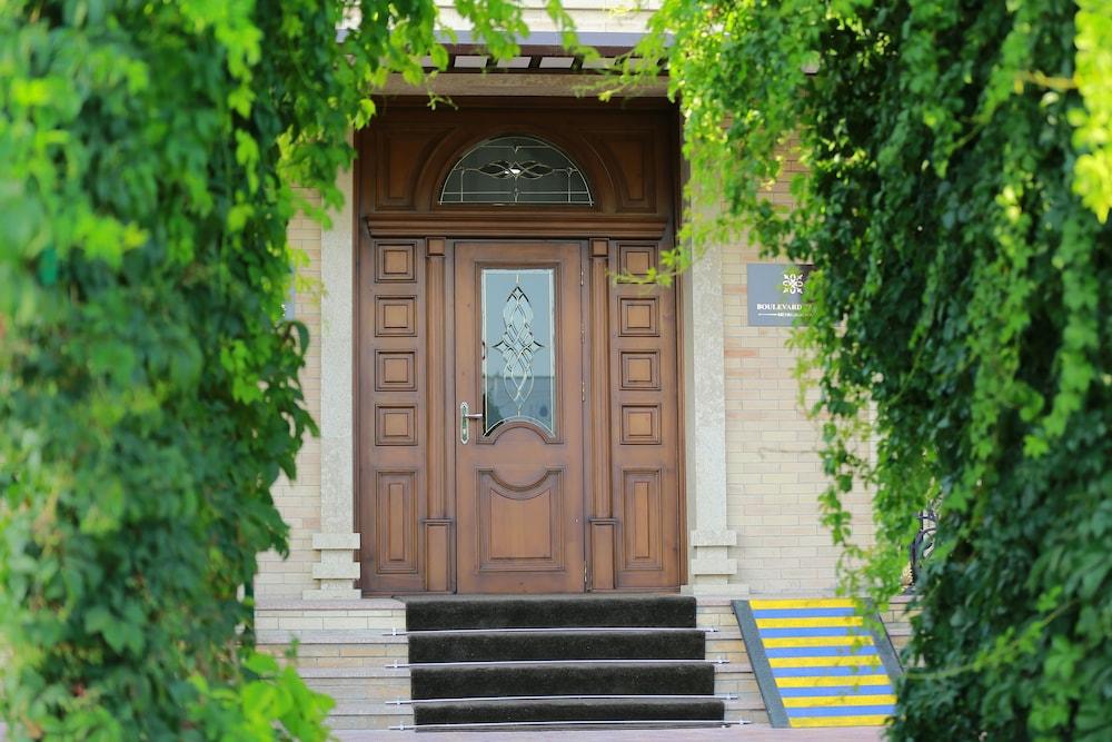 بولوفارد بالاس - Interior Entrance