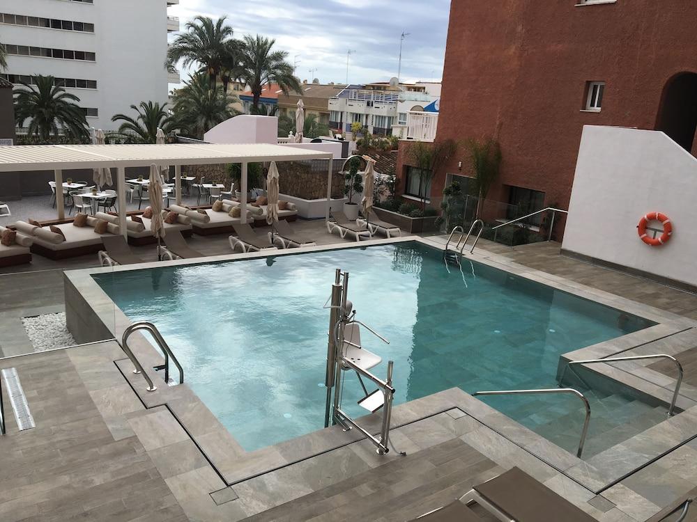 Hotel Fénix Torremolinos - Adults Only Recommended - Outdoor Pool