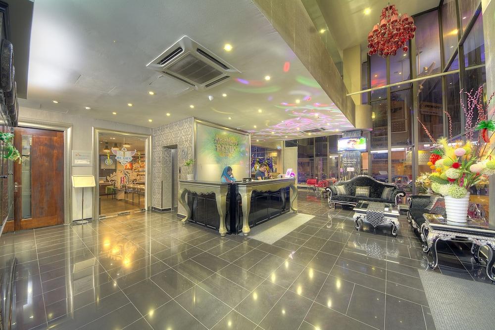 Arenaa Batik Boutique Hotel - Lobby Sitting Area