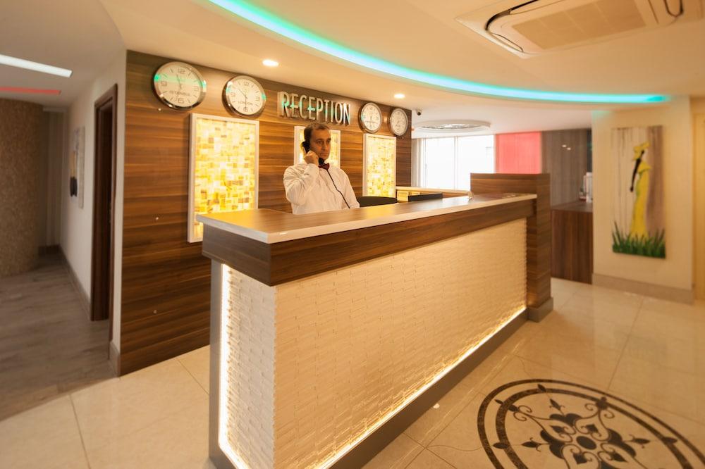 Armin Hotel - Reception