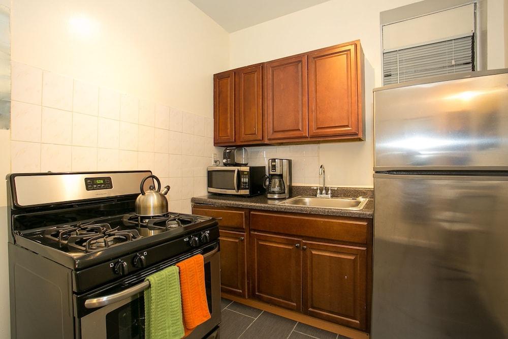 Washington Heights Apartments - Room