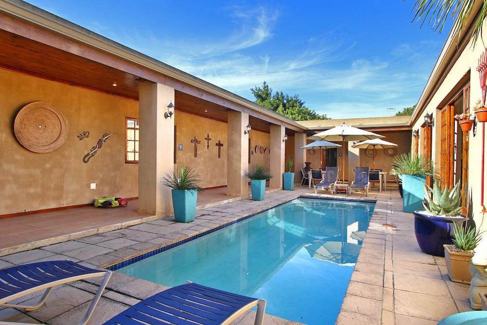 Apple Tree Guest House - Outdoor Pool