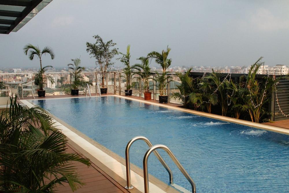 HANSA - A Premium Residence - Rooftop Pool