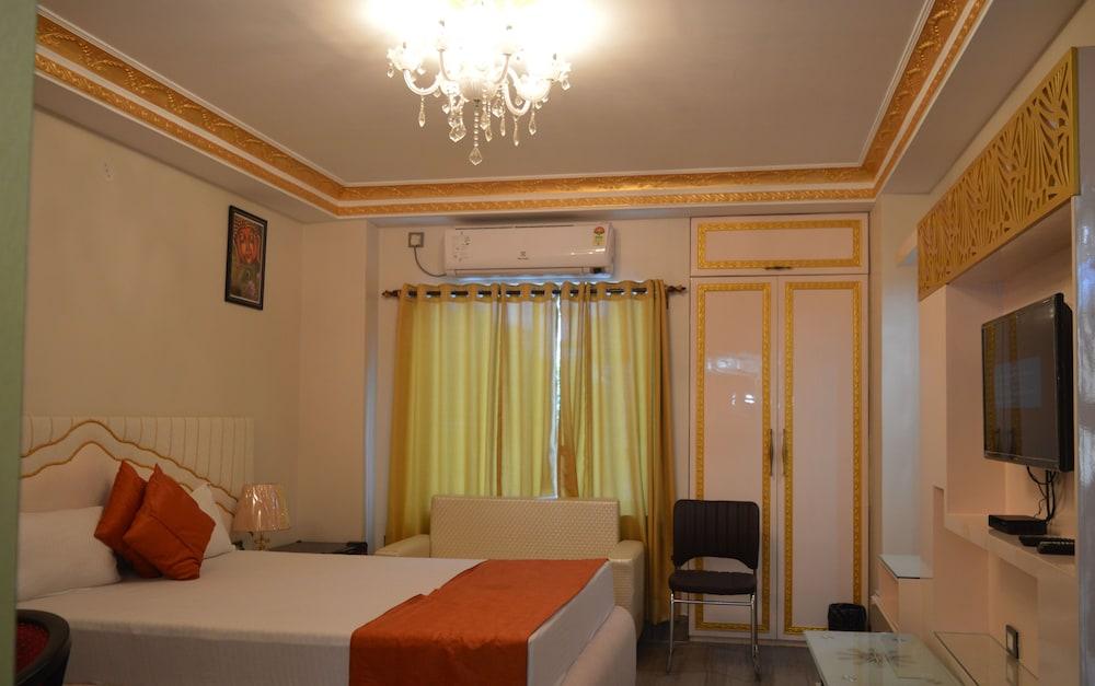 Hotel Biswanath - Featured Image