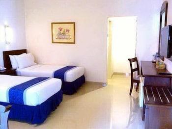 Grand Orchid Hotel Solo - Room