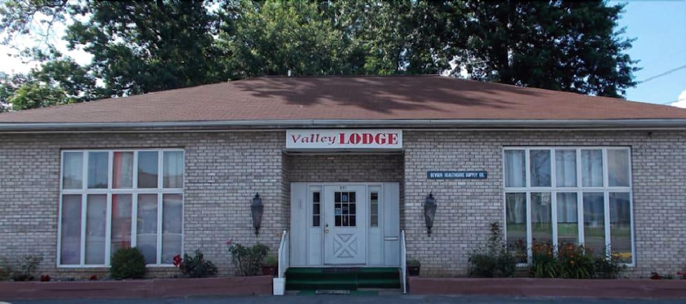 Valley Lodge Motel - Featured Image