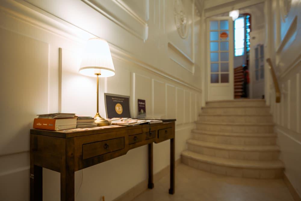 La Maison Gobert Paris Hotel Particulier - Interior Entrance