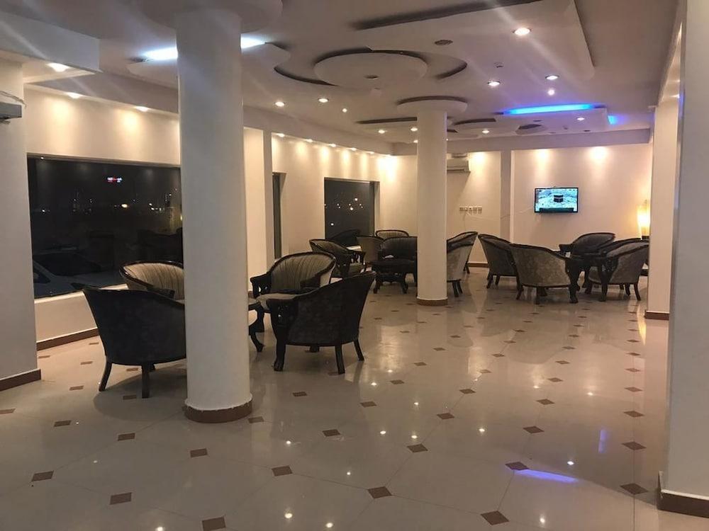 Almakan Hotel 106 - Lobby