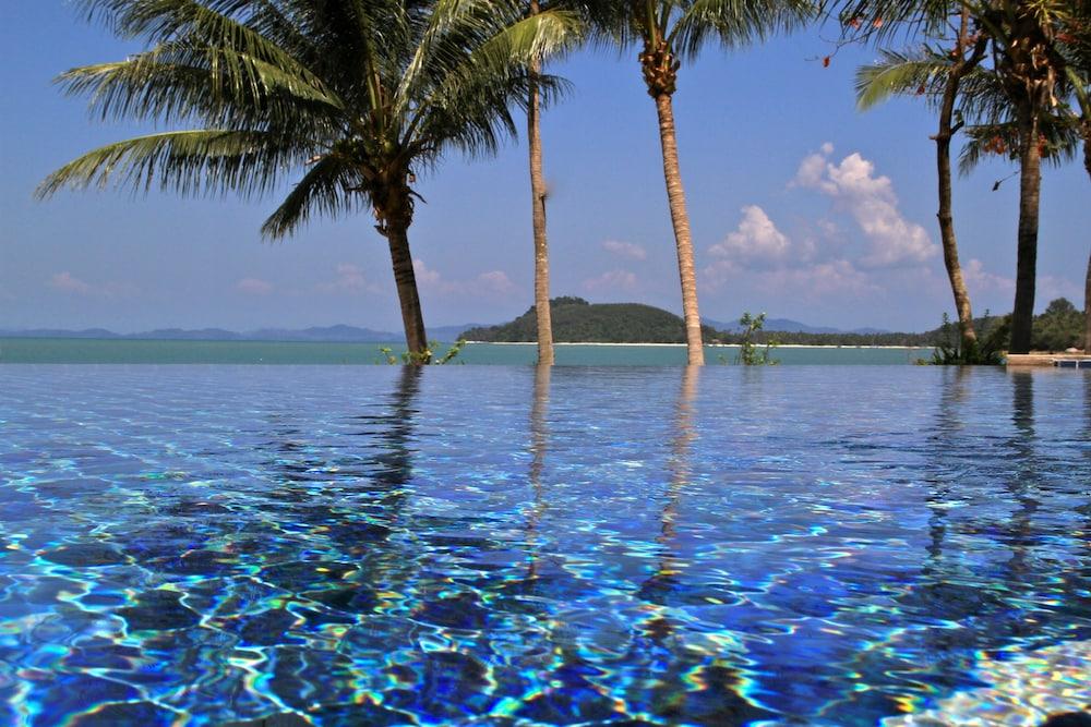Barcelo Coconut Island Phuket - Outdoor Pool