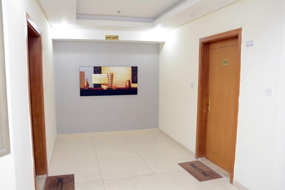 Al Fakhama Hotel Apartments - Hallway