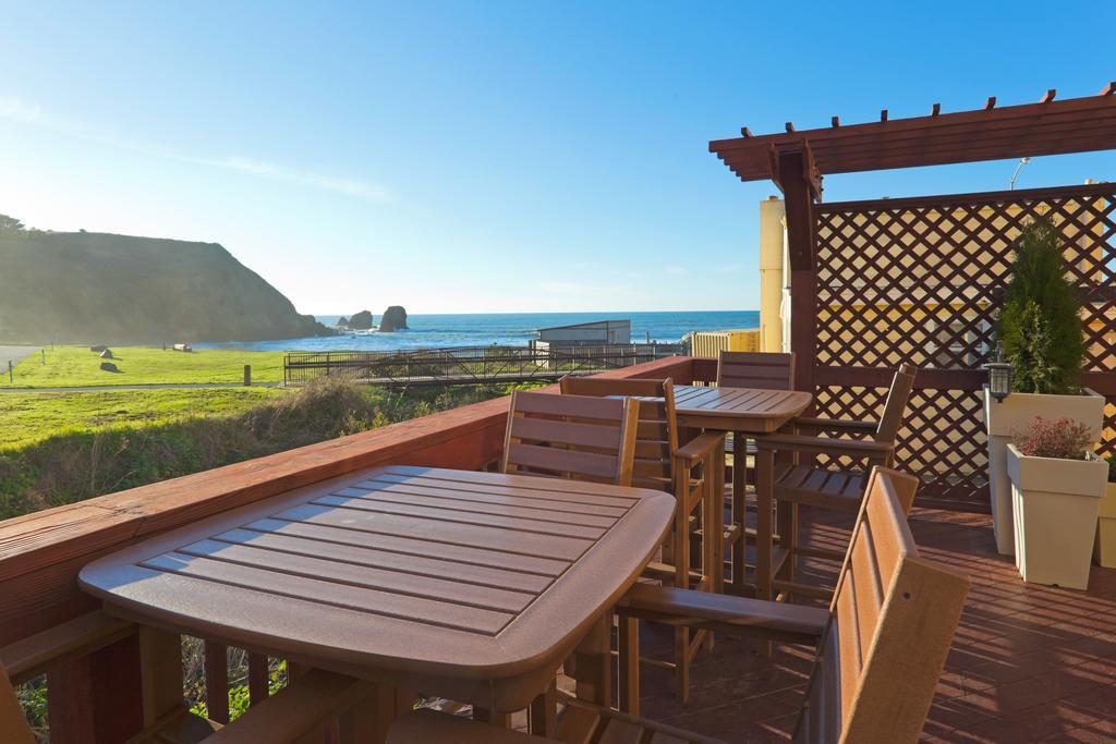 Holiday Inn Express Hotel & Suites Pacifica - null