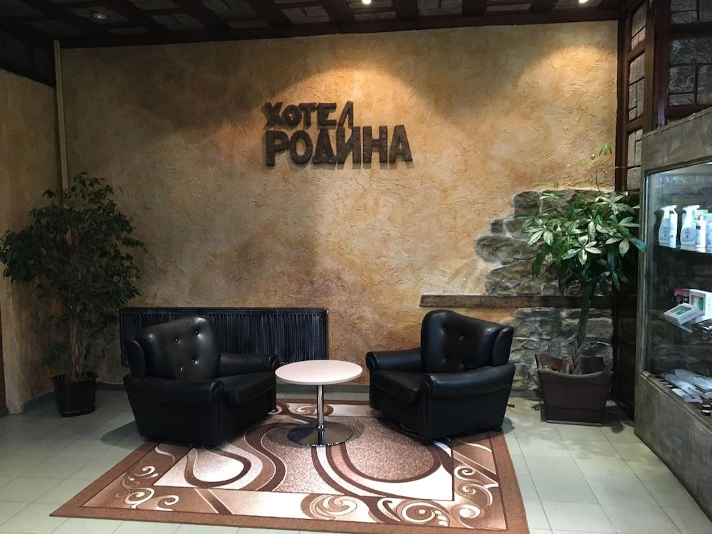 Hotel Rodina - Lobby Sitting Area