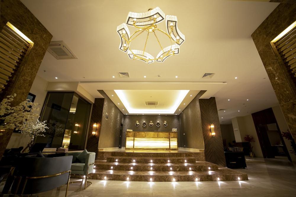 Best Western Premier Hotel Gulberg Lahore - Reception