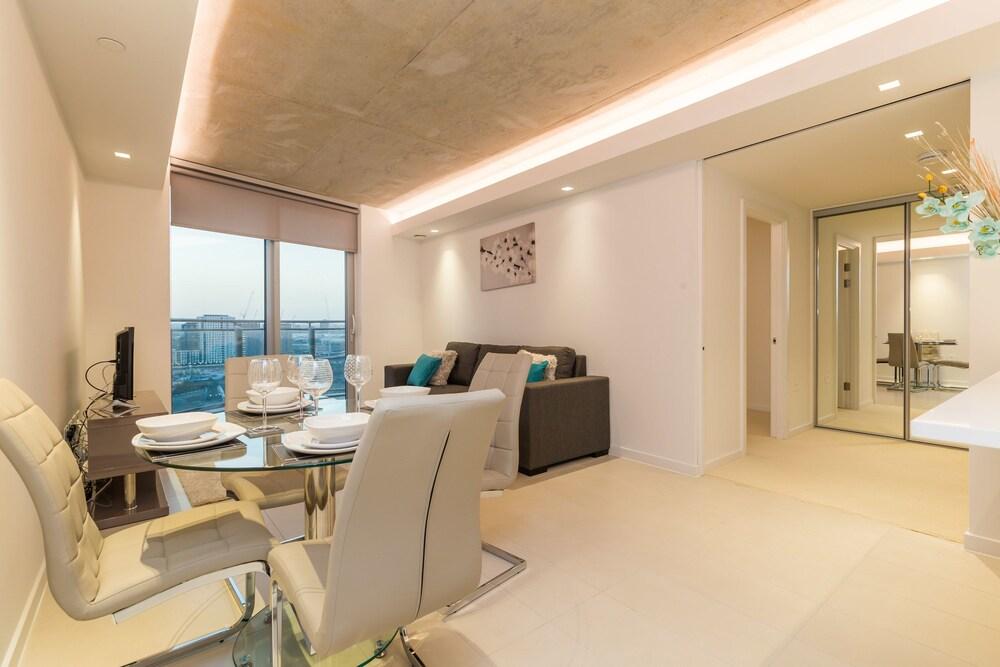 Excel Lux Apartment - Interior