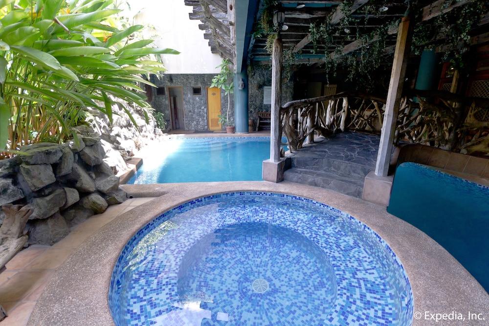 Crown Regency Residences - Cebu - Indoor Pool