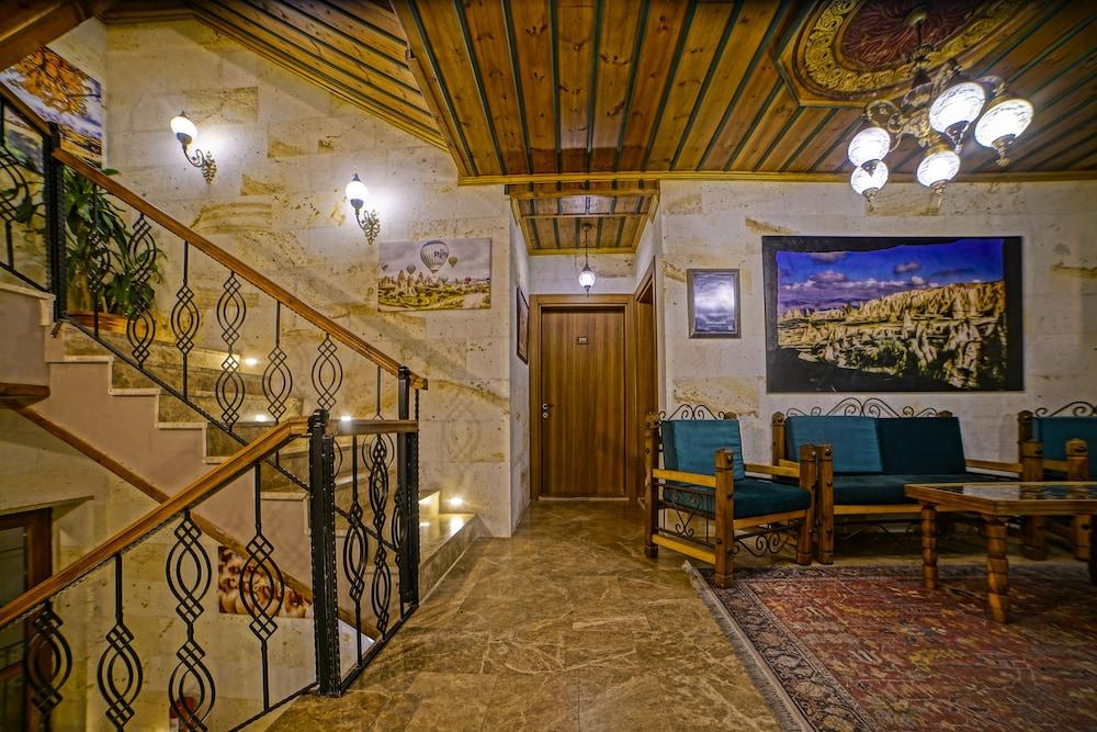 Milat Cave Hotel - Lobby Lounge