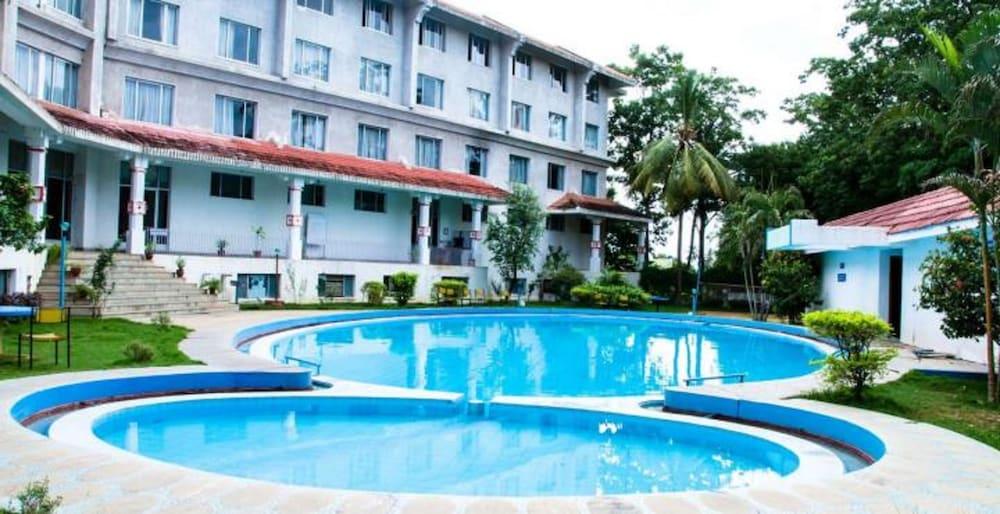 Ramee Guestline Hotel TIRUPATI - Outdoor Pool