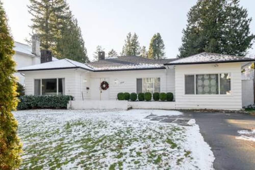 Classic House in Heart of Vancouver - Featured Image