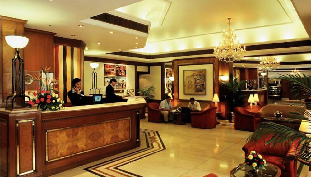 Fariyas Hotel - Reception