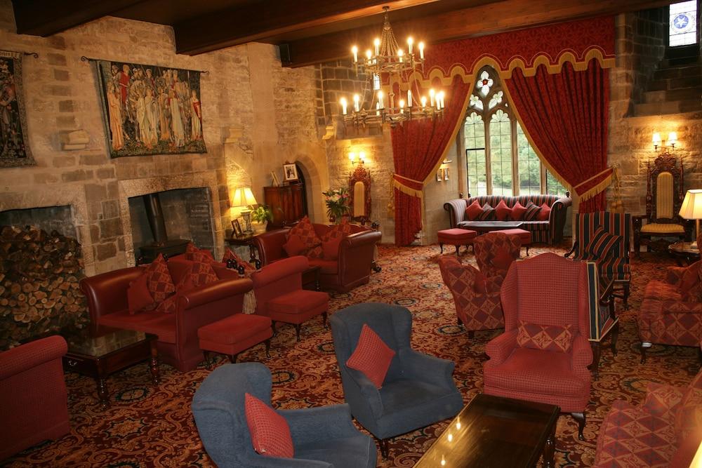 Langley Castle Hotel - Lobby Sitting Area