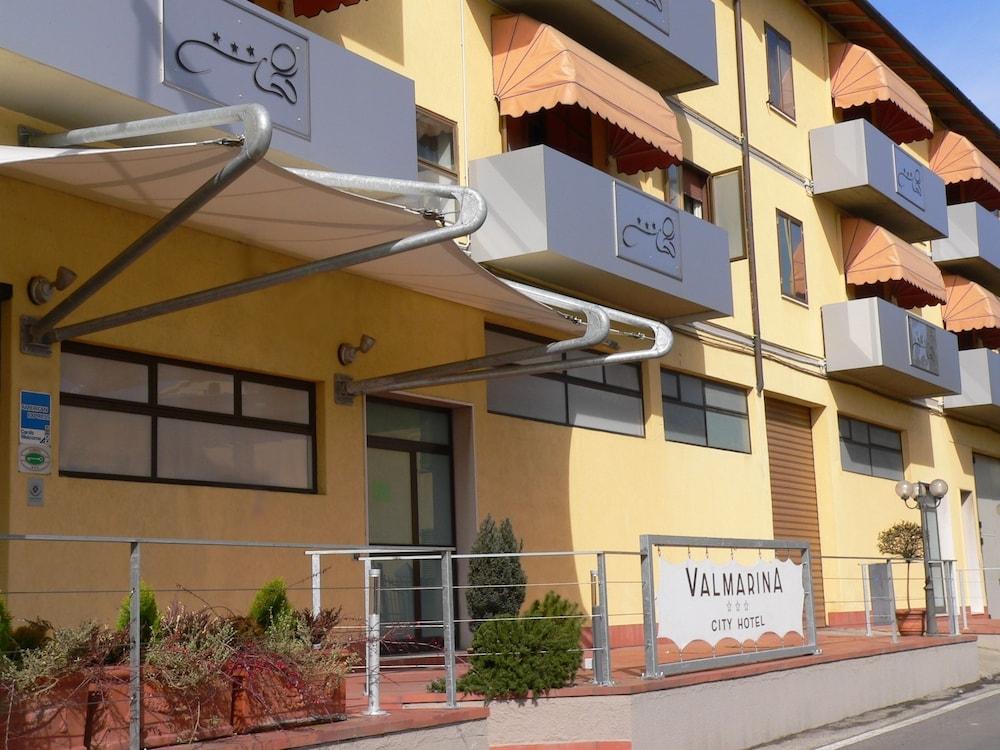 Hotel Valmarina - Featured Image