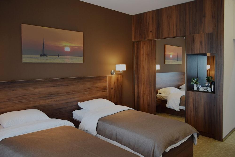 Sky Inn Hotel Batumi - Featured Image