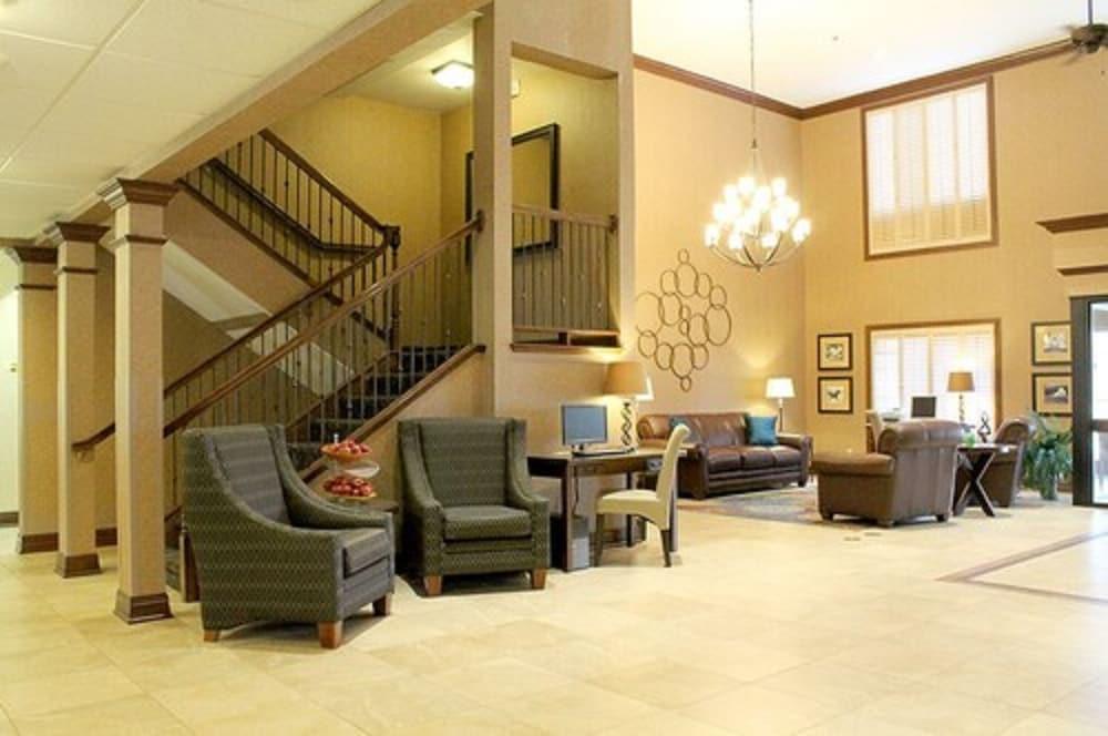 Auburn Place Hotel & Suites - Paducah - Lobby