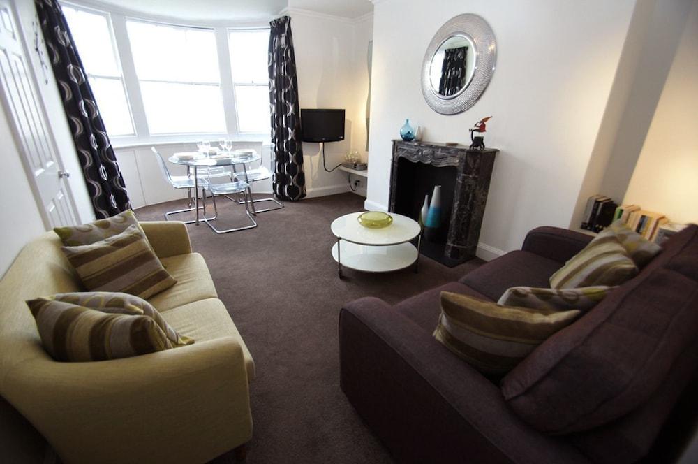 New Steine Apartment Sea View by Brighton Holiday Lets - Featured Image