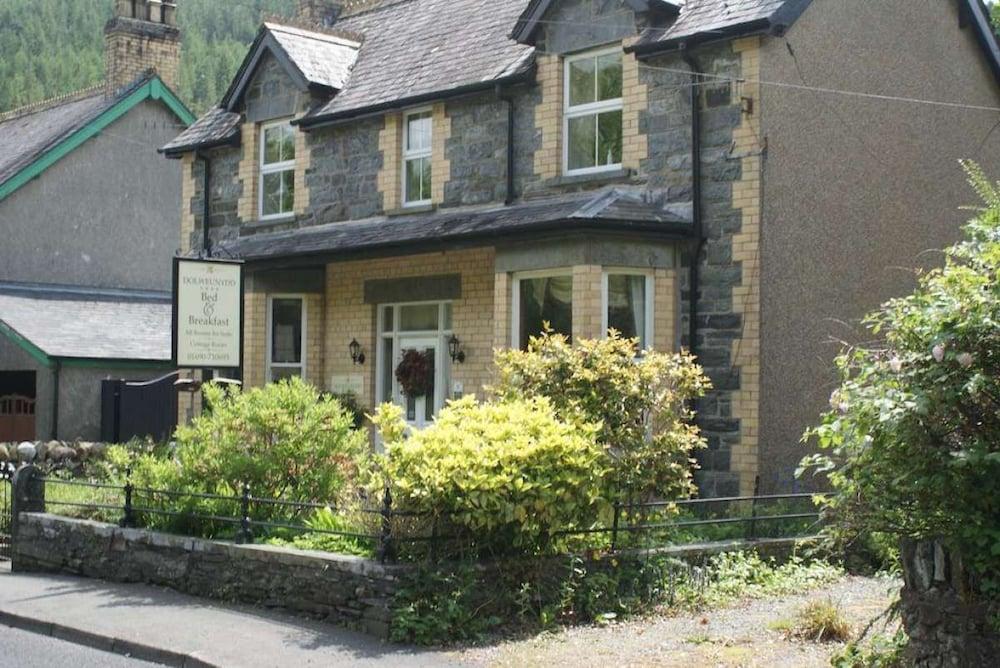 Dolweunydd Bed & Breakfast - Featured Image